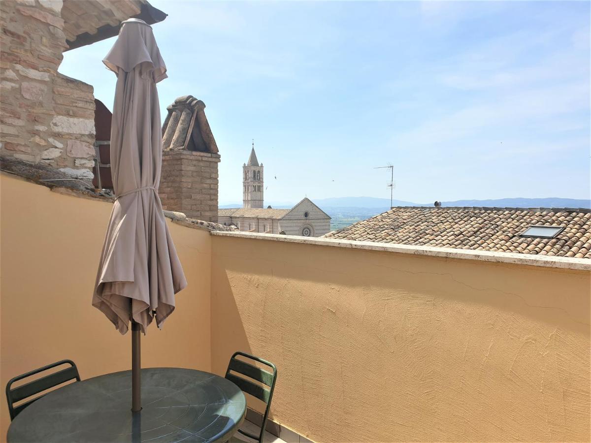 Palazzo Calocci Appartamenti In Assisi Exterior foto