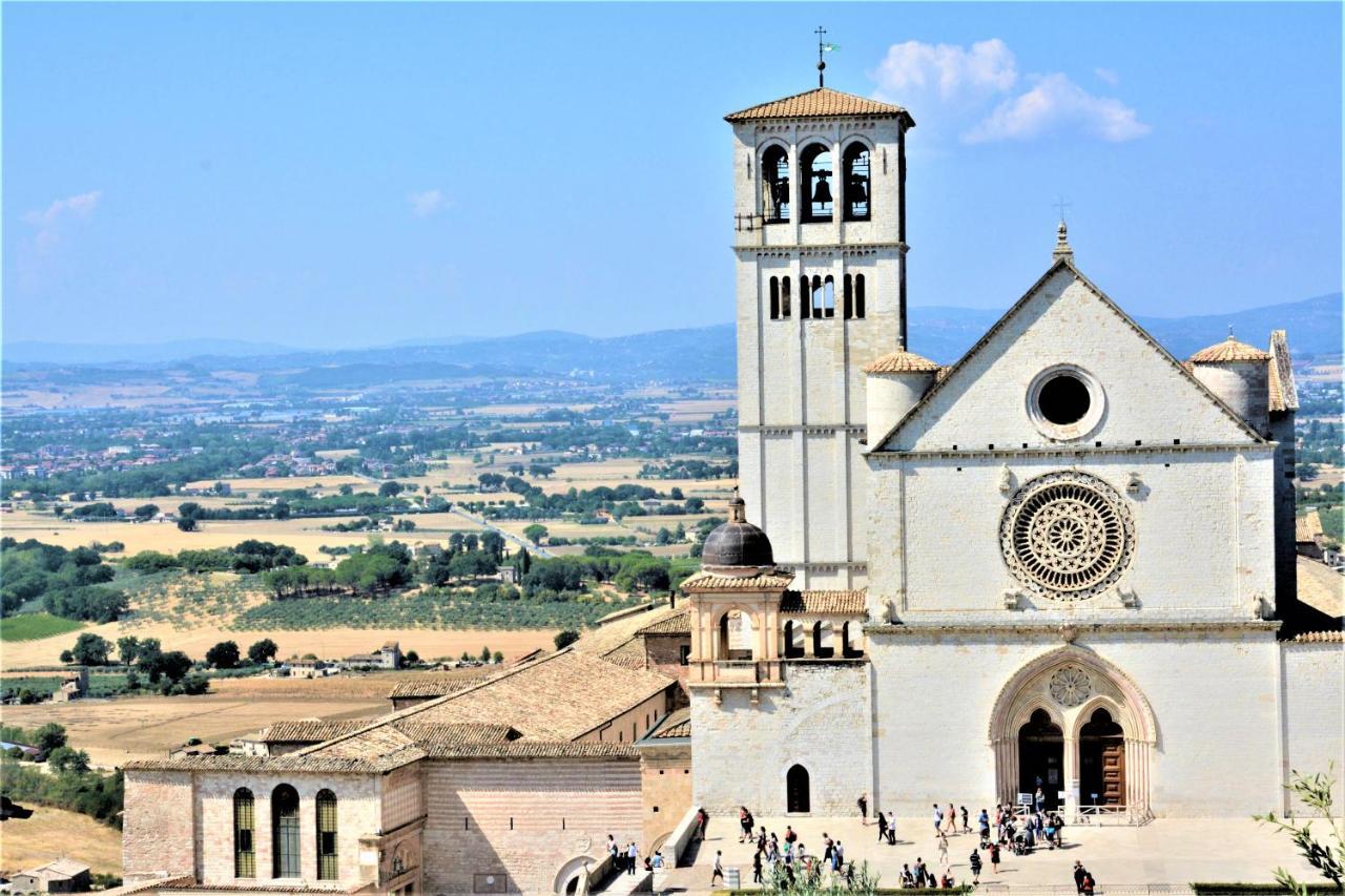 Palazzo Calocci Appartamenti In Assisi Exterior foto
