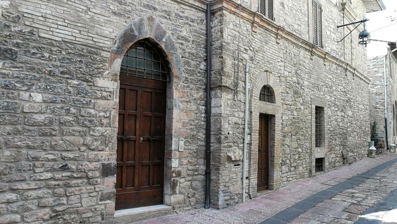 Palazzo Calocci Appartamenti In Assisi Exterior foto