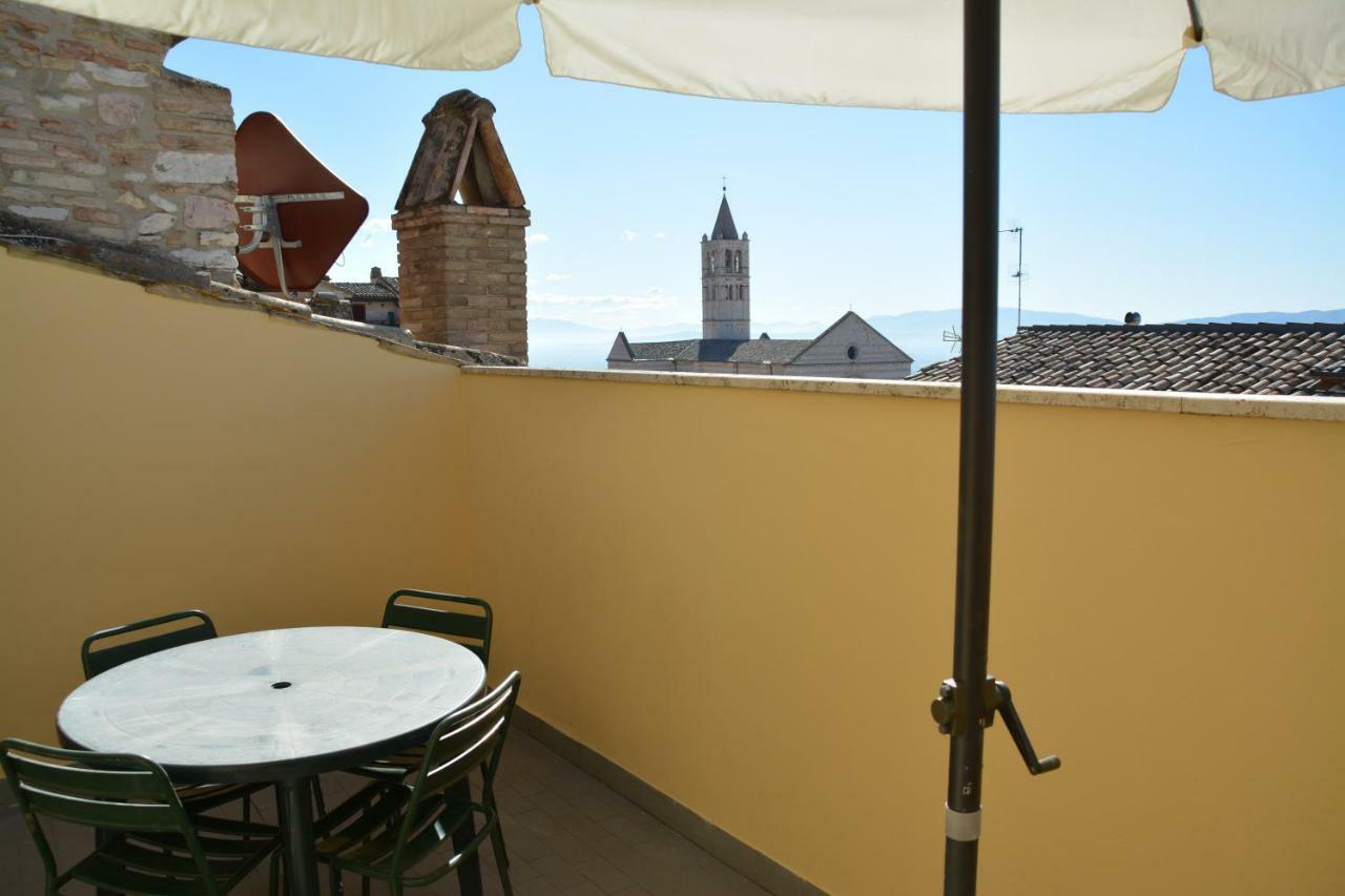 Palazzo Calocci Appartamenti In Assisi Exterior foto