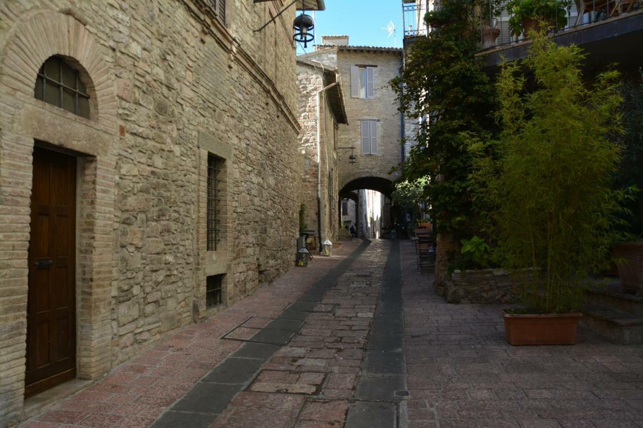 Palazzo Calocci Appartamenti In Assisi Exterior foto
