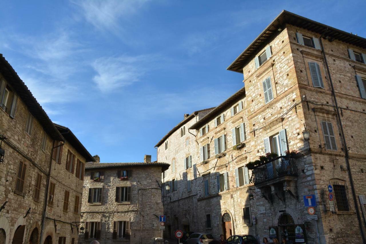 Palazzo Calocci Appartamenti In Assisi Exterior foto