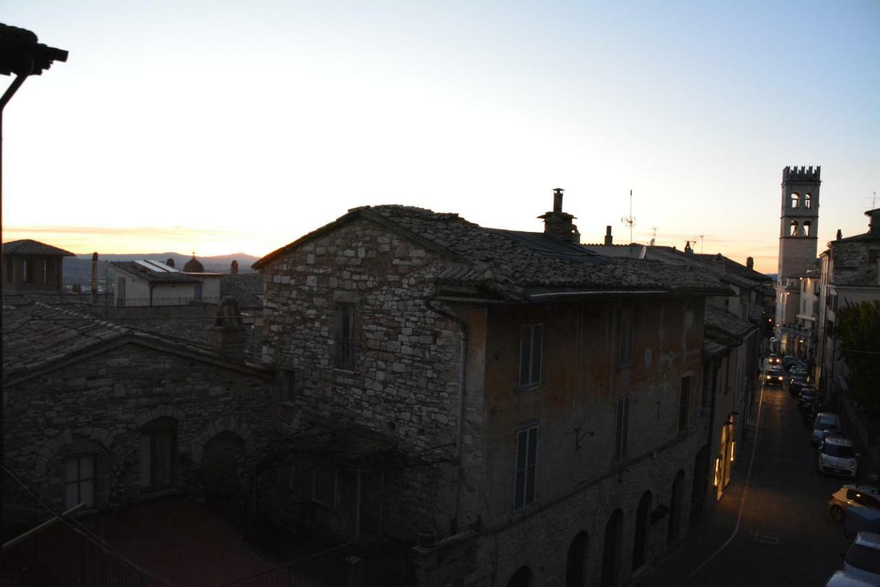 Palazzo Calocci Appartamenti In Assisi Exterior foto